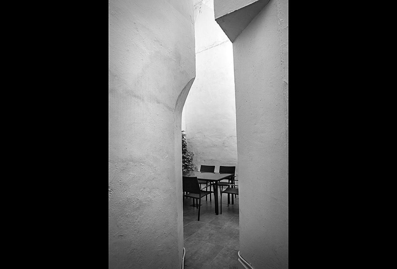 Apartamento Mendoza Sevilla Exterior foto